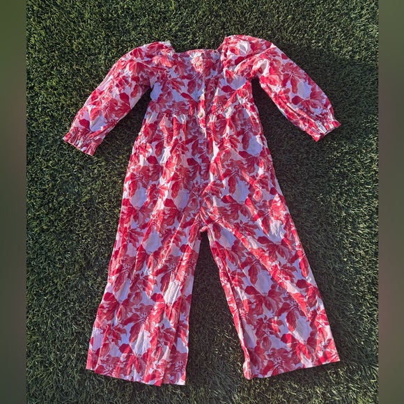 Kate Quinn Red and White Floral Outfit - Picture 1 of 3